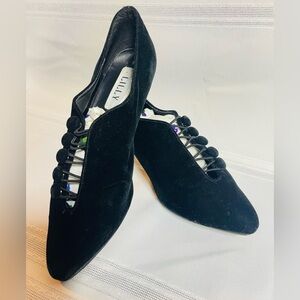 Vintage Shoes Booties Black Suede Button Ups Pumps 2” Heel Made in Taiwan Sz 8.5